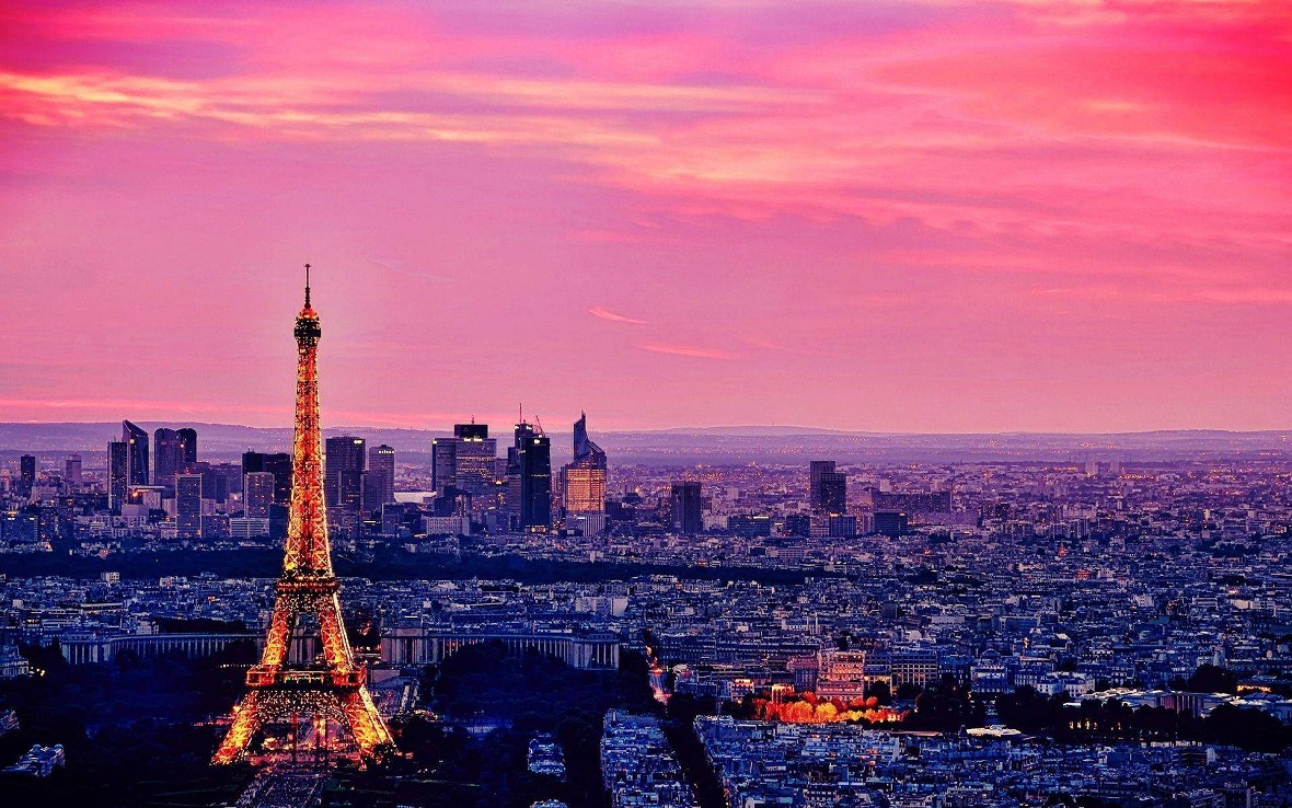 <h1>Offertissima : PARIGI</h1><h5><span style="color: #000000;"><strong><span style="color: #ffffff;">CONFERMATO&nbsp;</span></strong></span></h5>
<h5><span style="color: #ffffff;"><strong>DAL 13 AL 17 AGOSTO - &euro; 590,00</strong></span></h5><br><div class='btn'><a href='https://www.duemoriviaggi.it/viaggi-di-gruppo/offertissima-parigi-6/'>SCOPRI</a></div>